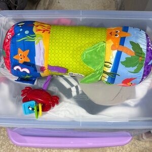 Baby Einstein, tummy time pillow